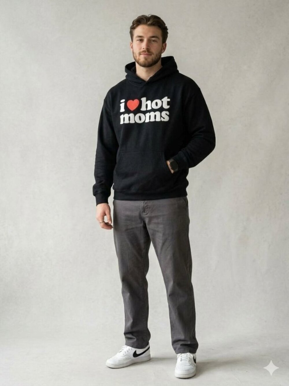 • Danny Duncan I ♥ Hot Moms Black Graphic Hoodie Men's Medium